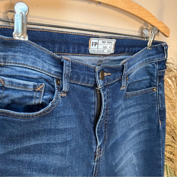 Free People Skinny Frayed Hem Jeans - Picture 9 of 9